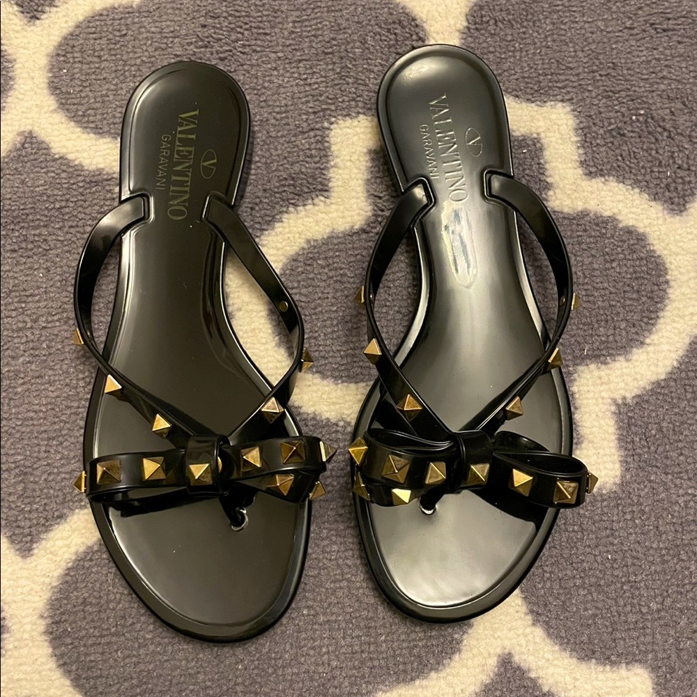 Valentino Garavani Rockstud Bow Jelly Sandals Size 37